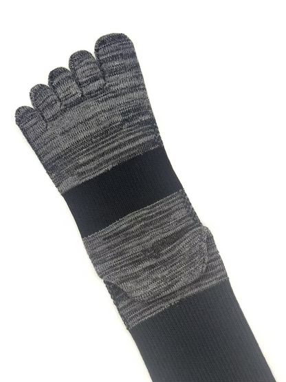 Mountain Tabi Five-Finger Crew Socks — Japanese Grip Socks for Hiking & Daily Wear