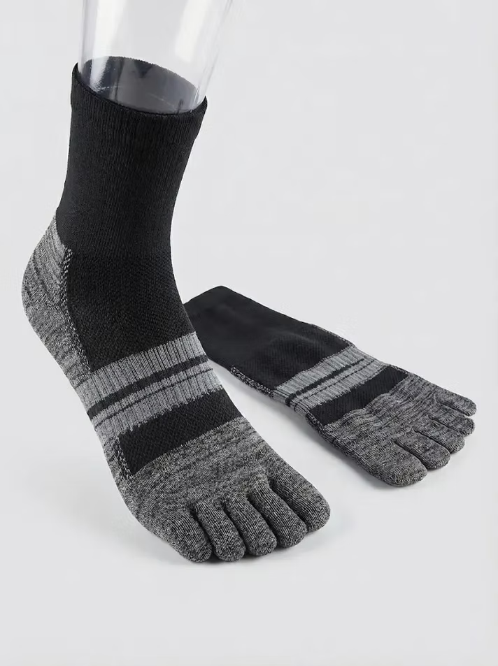 Mountain Tabi Five-Finger Crew Socks — Japanese Grip Socks for Hiking & Daily Wear